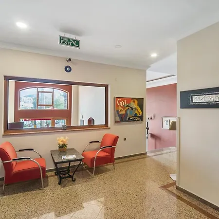 Fora Aparthotel 3*