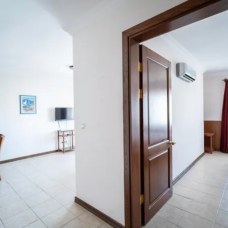 Fora Aparthotel 3*