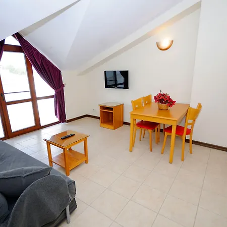 Hotel apartamentowy Fora