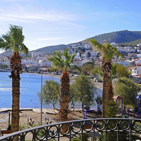 Fora Aparthotel 3*